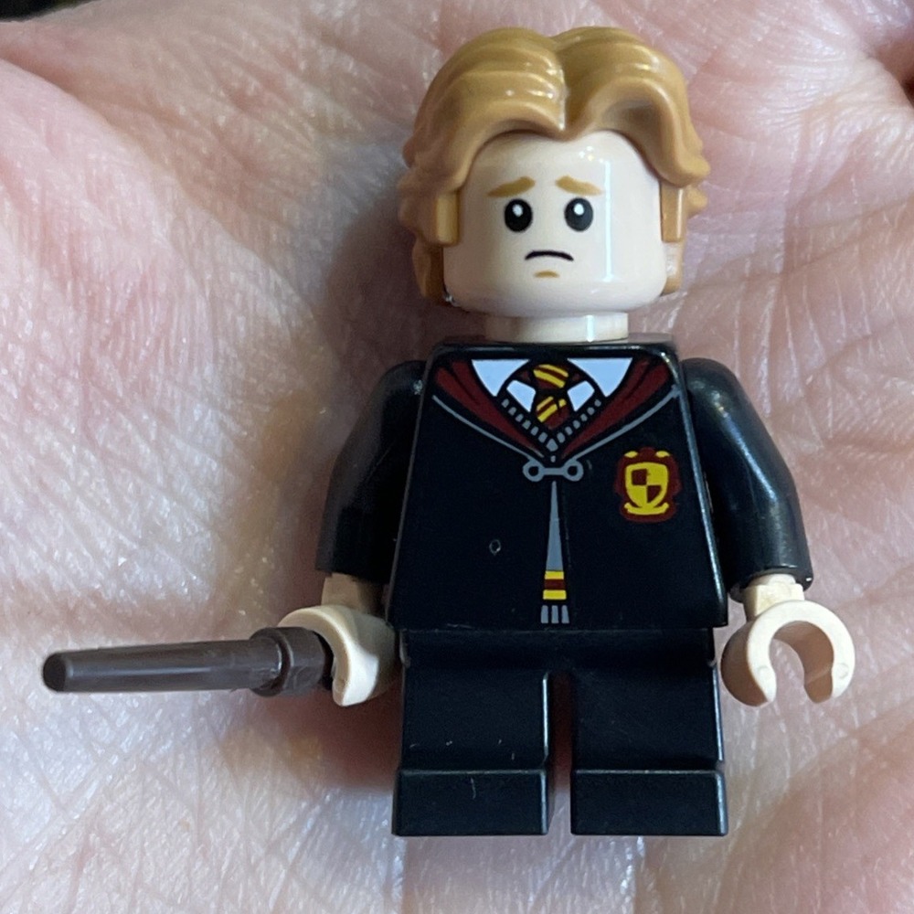 Lego Harry Potter MiniFigure, COLIN CREEVEY with Wand from set 76389